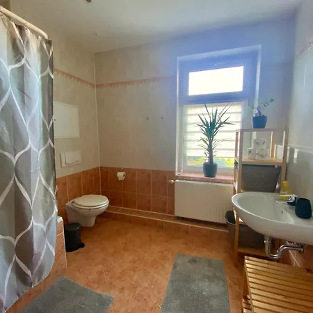 Schoene 3-zimmer Monteurswohnung Im Sueden Von Eg Daire Leipzig