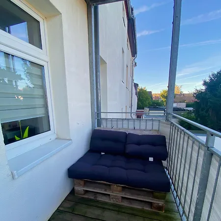 Schoene 3-zimmer Monteurswohnung Im Sueden Von Eg アパート